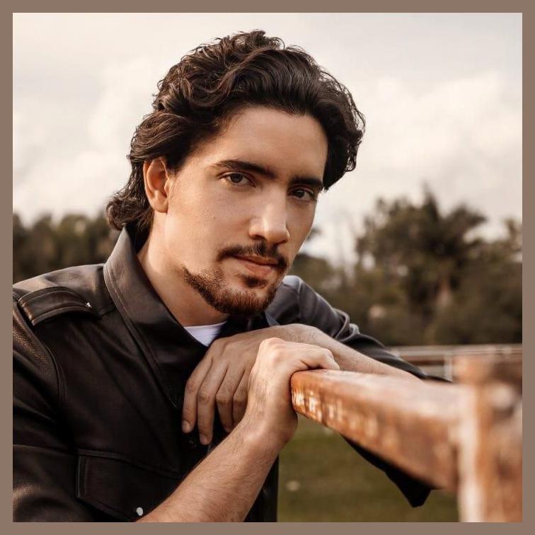 Alex Fernández photo 1