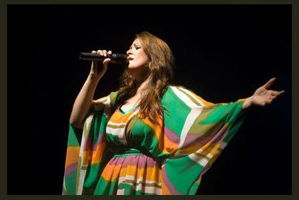 Aline Godoy photo 1