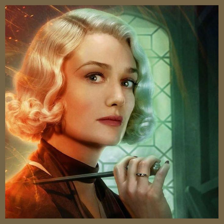 Alison Sudol photo 1