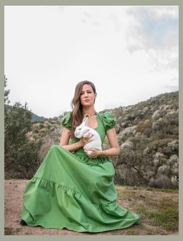 Allison Pierce photo 1