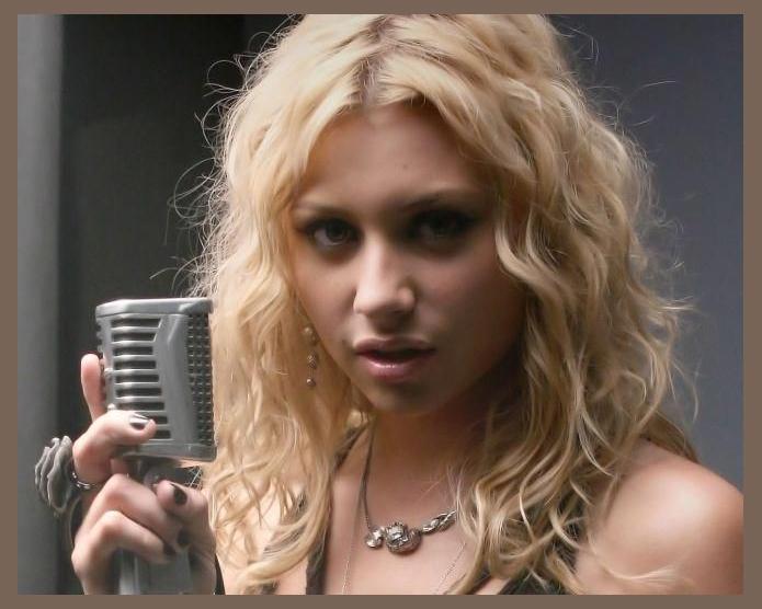 Aly Michalka photo 1
