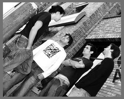 Abril photo 1