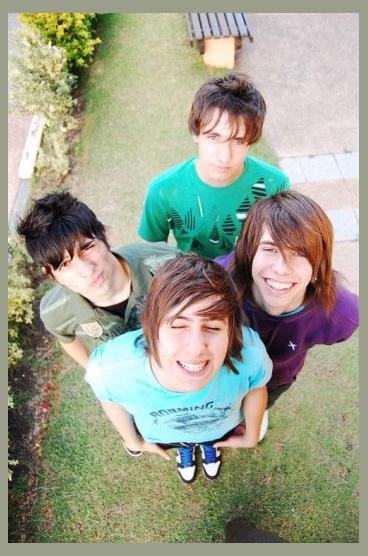 Banda Avery photo 1