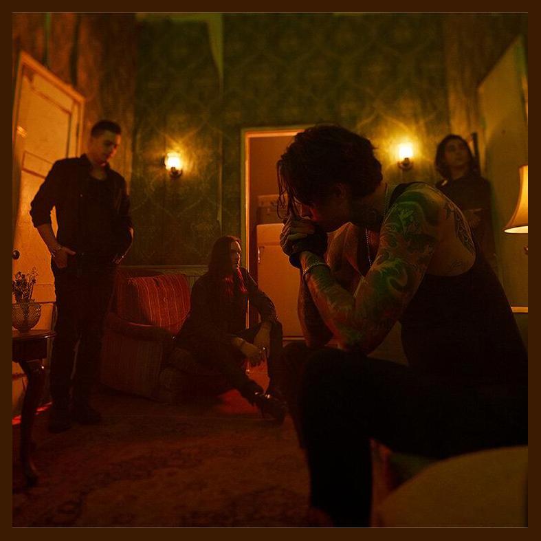 Bad Omens photo 1