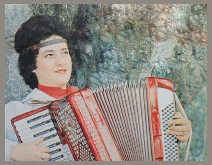 Berenice Azambuja photo 1