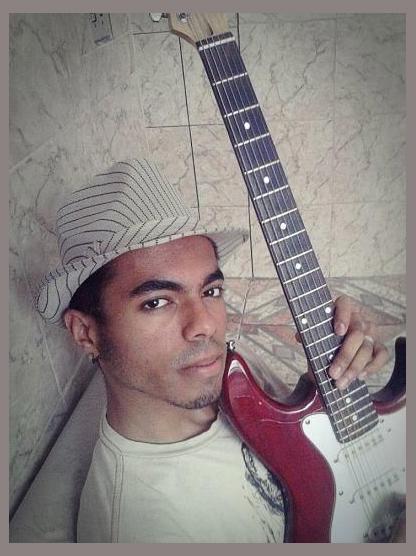 Caio Vini photo 1