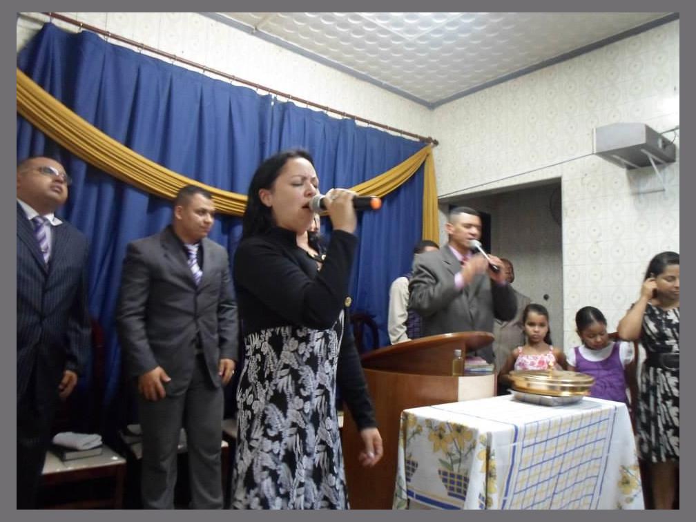 Cantora Eliana Santos photo 1
