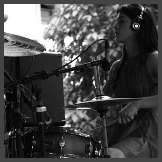 Caracteres photo 1