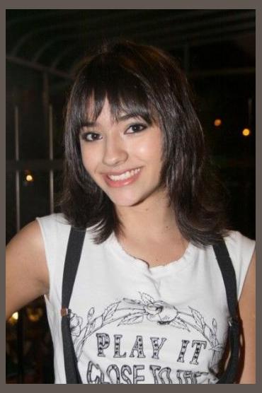 Carolina Oliveira photo 1