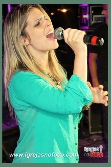 Carolina Dantas photo 1