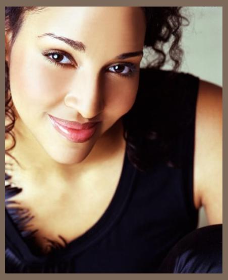 Cassandra Steen photo 1