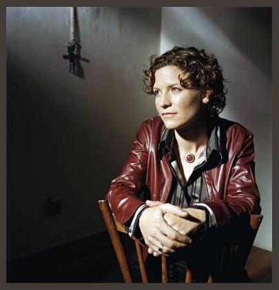 Catie Curtis photo 1