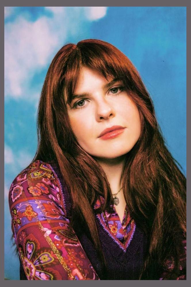 Catie Turner photo 1