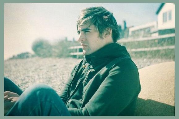 Charlie Simpson photo 1