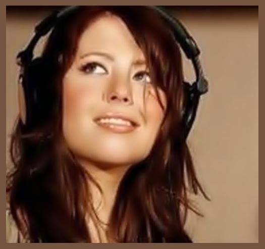 Chloe photo 1