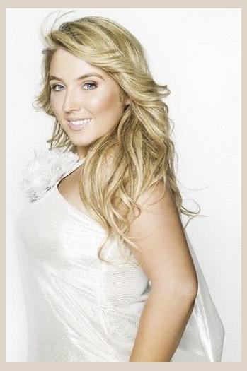 Chloe Agnew photo 1
