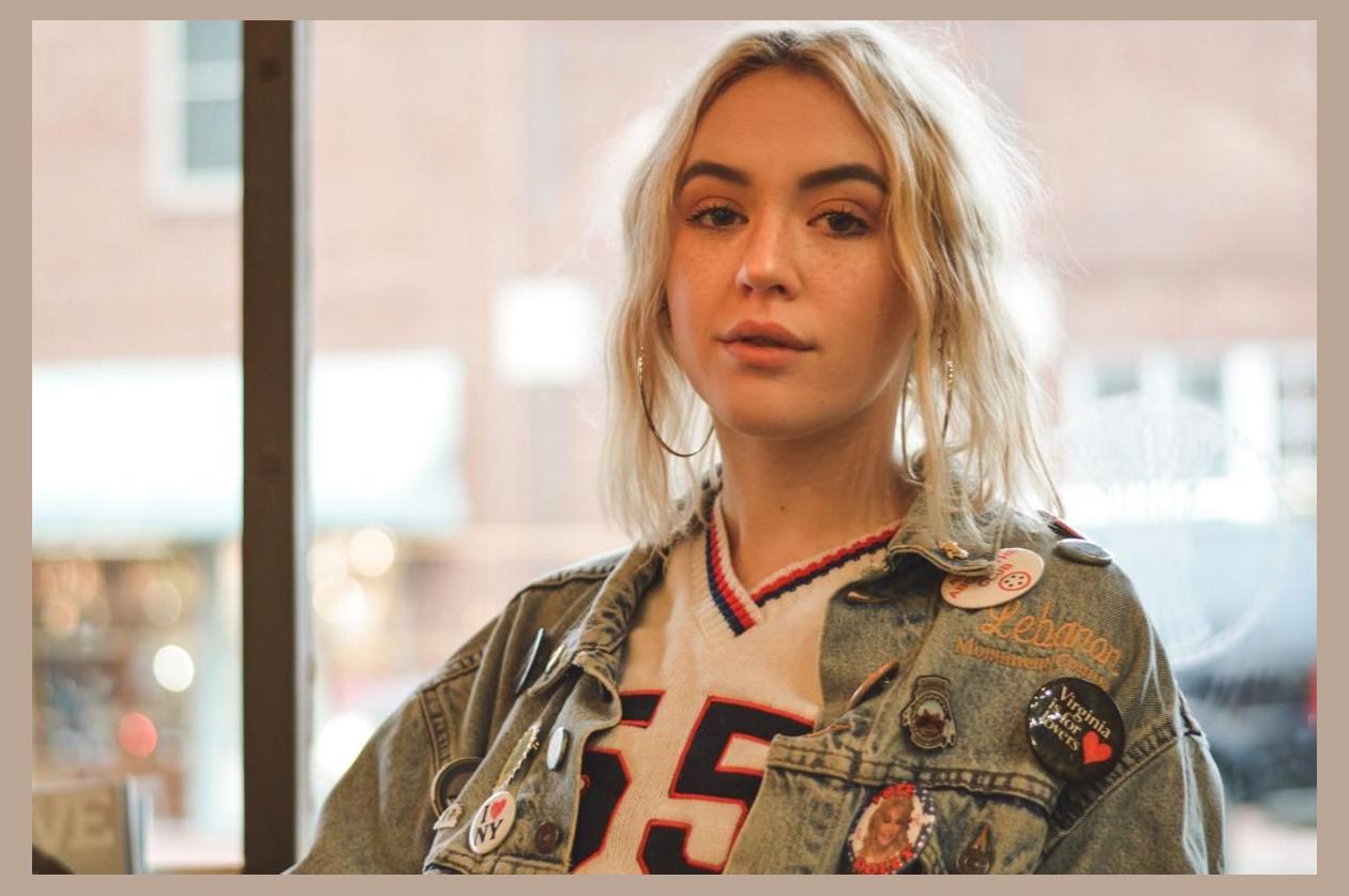 Chloe Kohanski photo 1