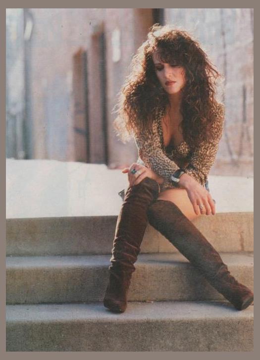 Chrissy Steele photo 1