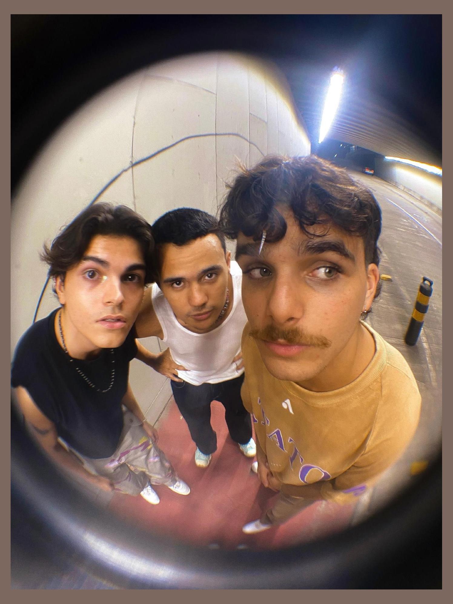 CTRL X photo 1