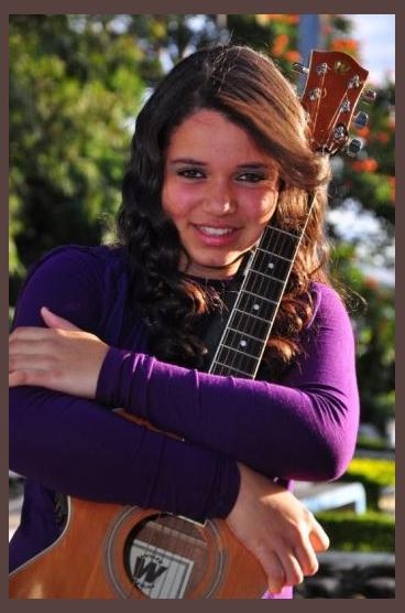 Daniela Alves photo 1