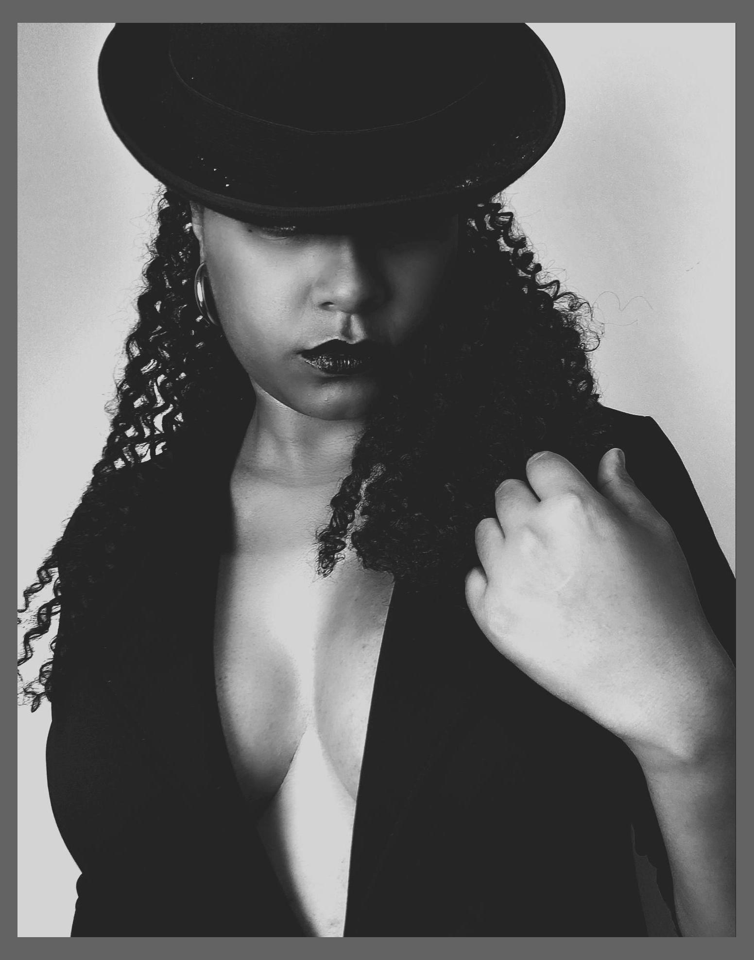Denise Maia photo 1