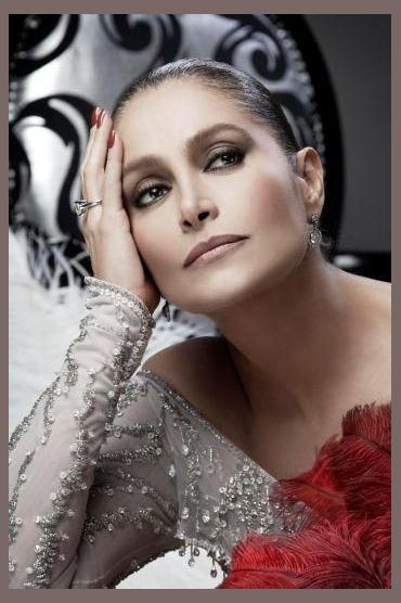 Daniela Romo photo 1