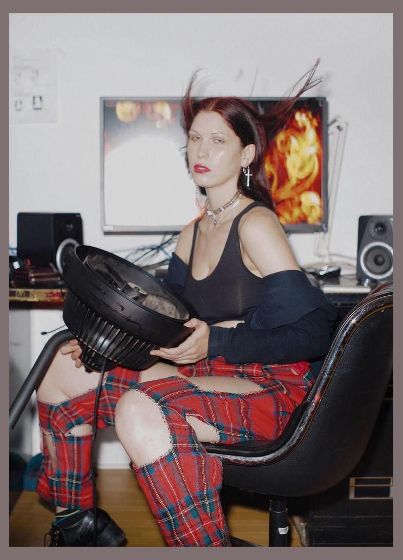 Eartheater photo 1