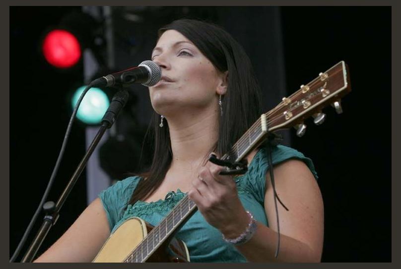 Edwina Hayes photo 1