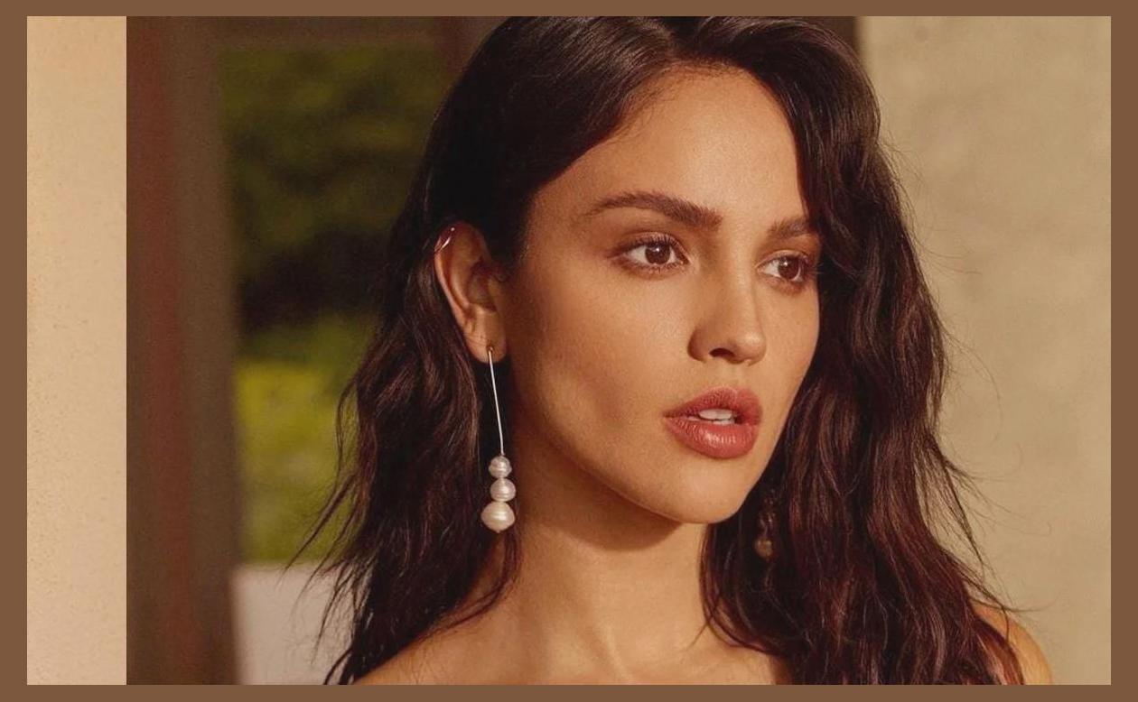 Eiza González photo 1