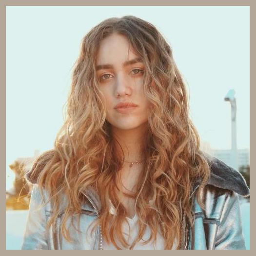 Ela Taubert photo 1