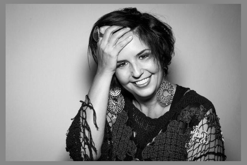 Elen Lara photo 1