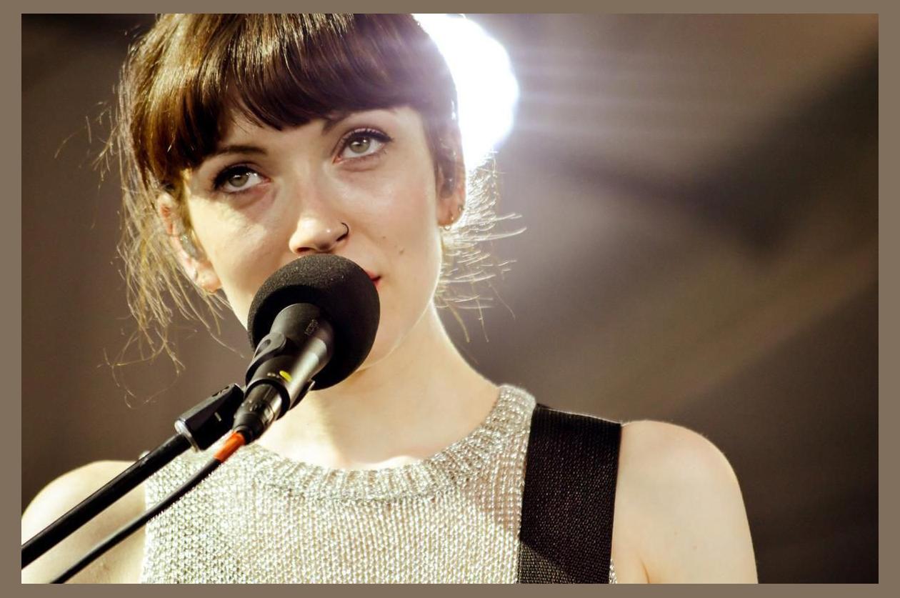 Elena Tonra photo 1