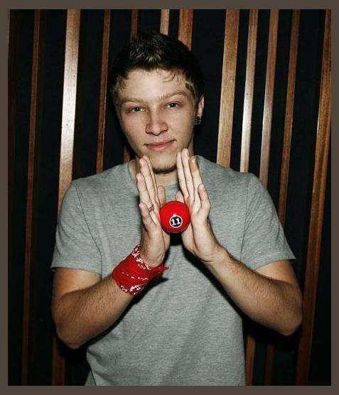 Elleven photo 1