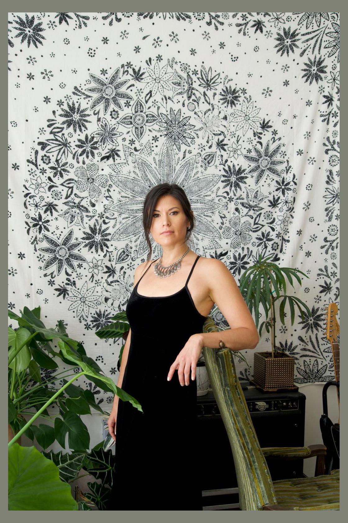 Ellisa Sun photo 1
