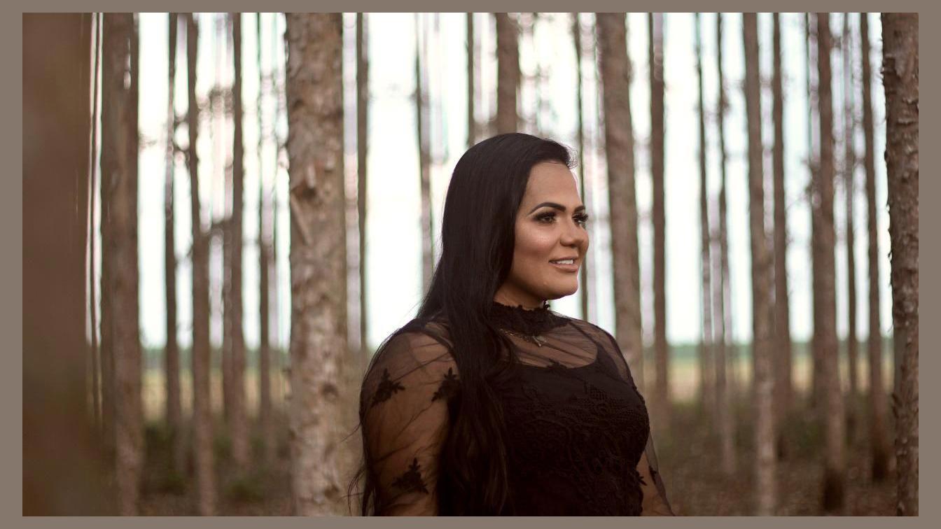 Emanuelle Ribeiro photo 1