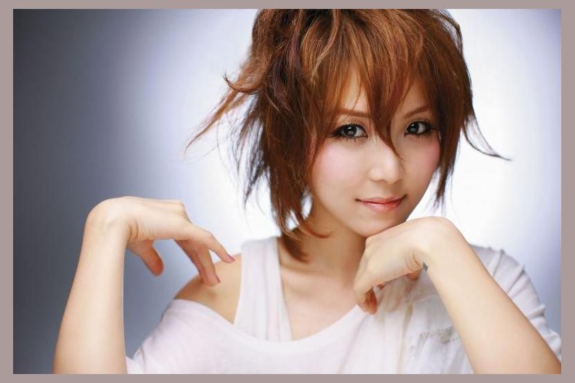 Emi Hinouchi photo 1
