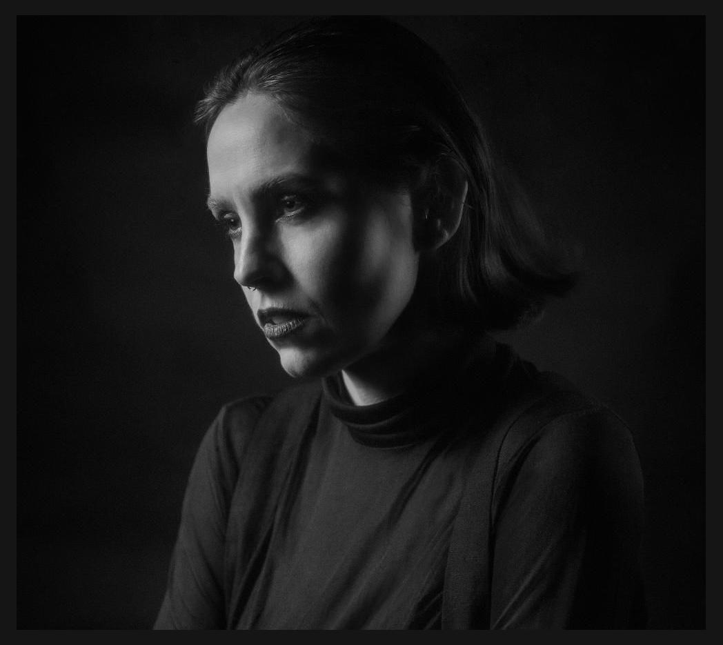 Emma Ruth Rundle photo 1