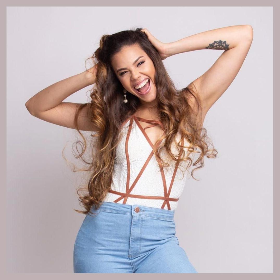 Erica Natuza photo 1