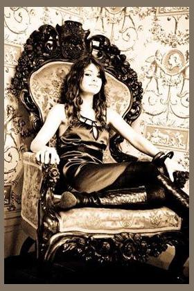 Erin McCarley photo 1