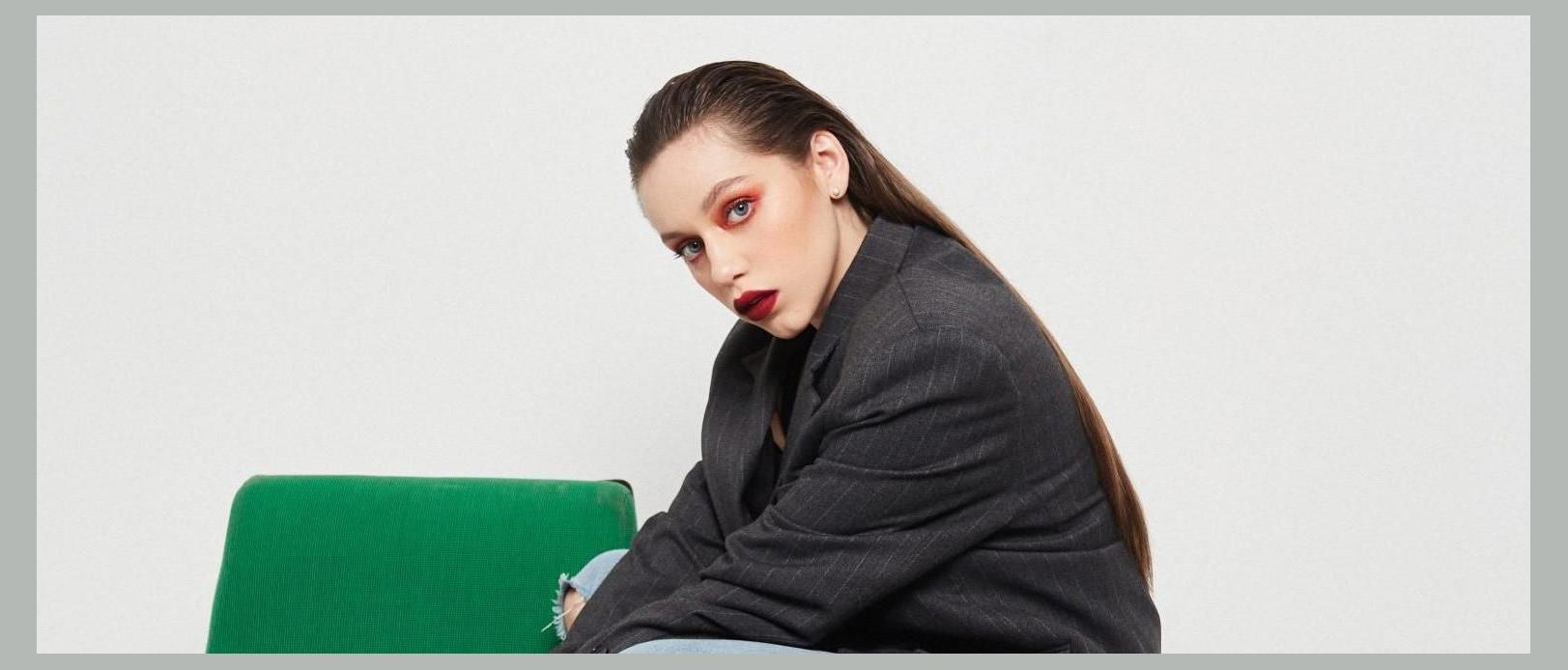 Eva B photo 1