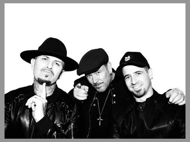 East 17 photo 1