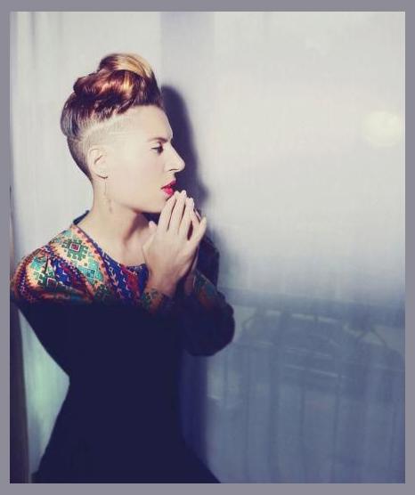 Emily King photo 1