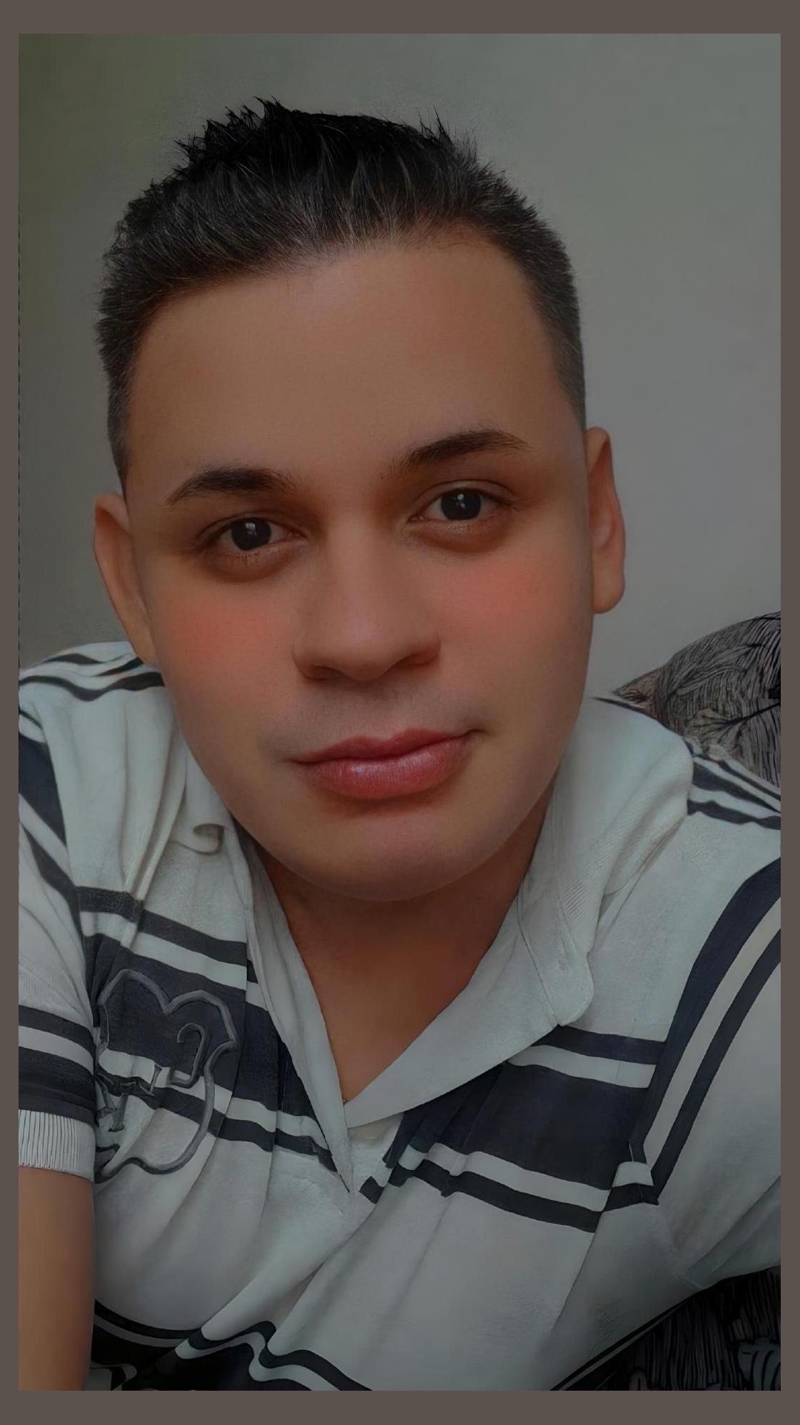 Felipe Pelaes photo 1