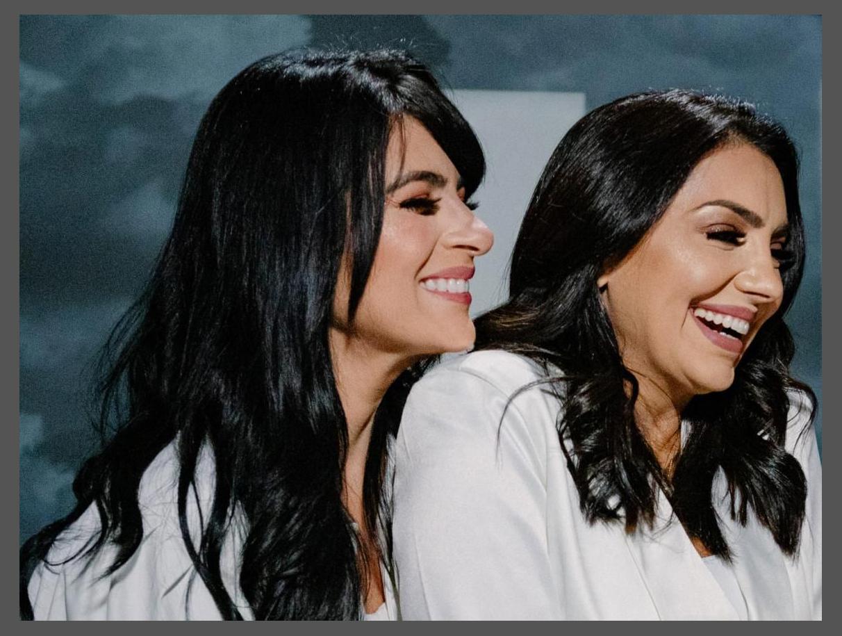Fernanda Brum e Eyshila photo 1