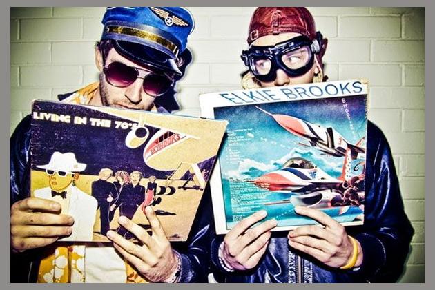 Flight Facilities photo 1