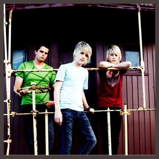 Fly Away Hero photo 1
