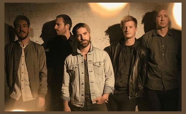Foals photo 1