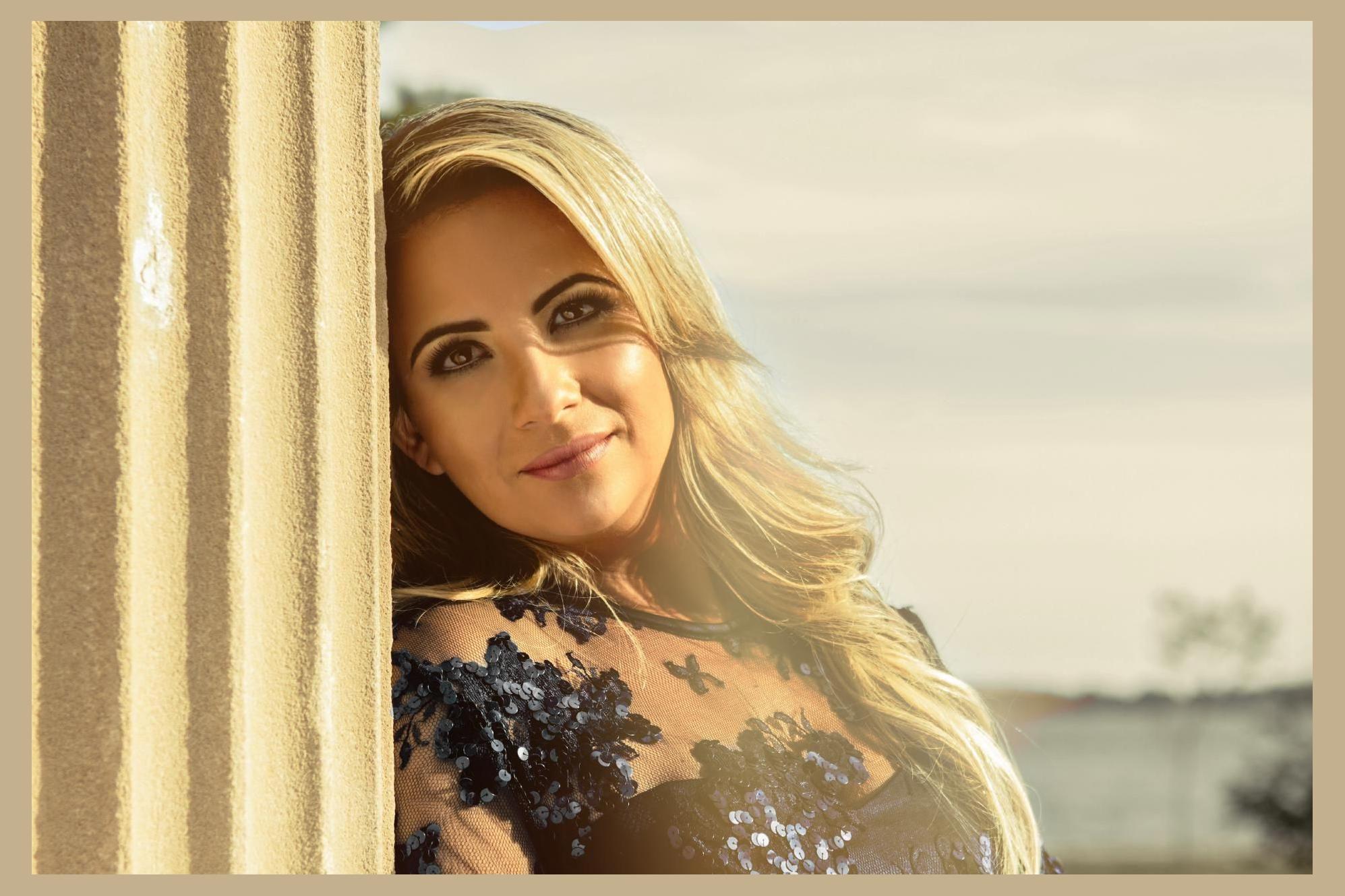 Fabiana Lopes photo 1