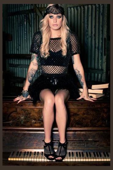 Gin Wigmore photo 1