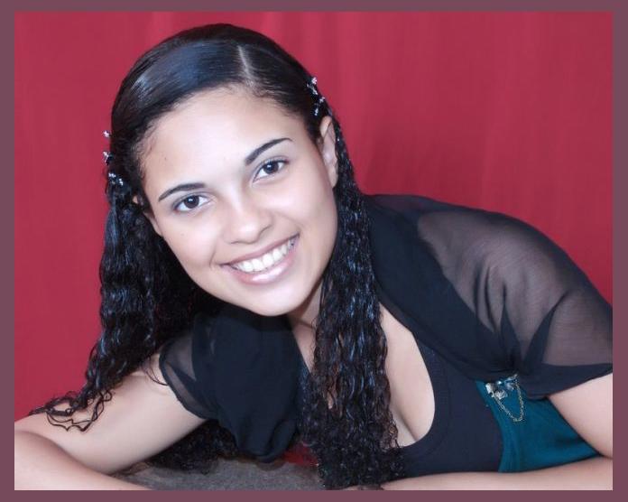 Gleicy Paes photo 1